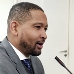 Dr. Christopher Garnier