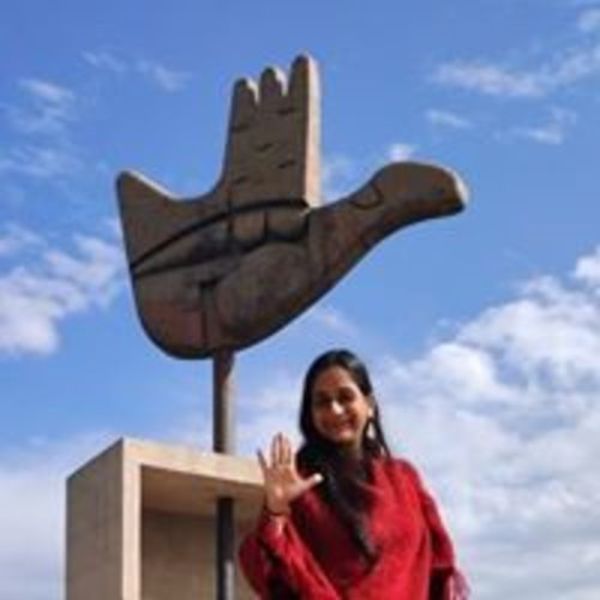 Surabhi Khanna